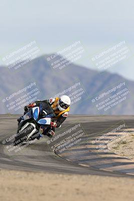 media/Nov-16-2025-Race Pace (Sun) [[8c5fa54630]]/Non Verified Riders (1st 20 Minutes)/6-Turn 12 (2pm)/